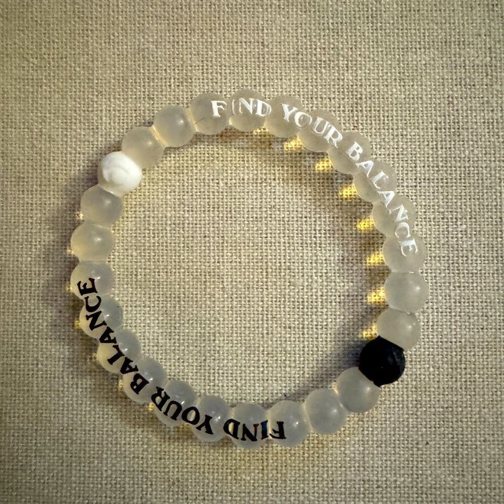 Lokai Clear Balance Bracelet M NWOT
